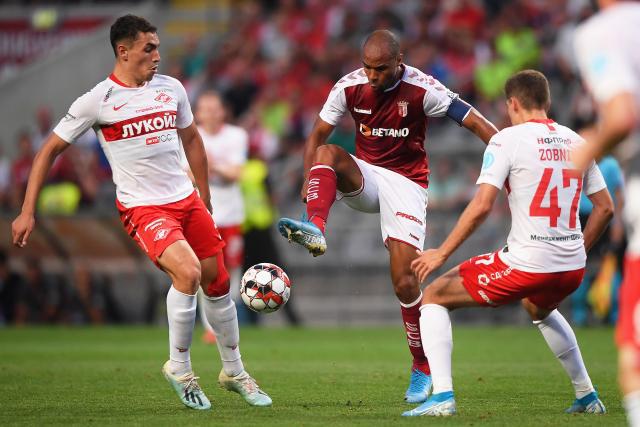 赵心童顺利晋级斯诺克世锦赛16强